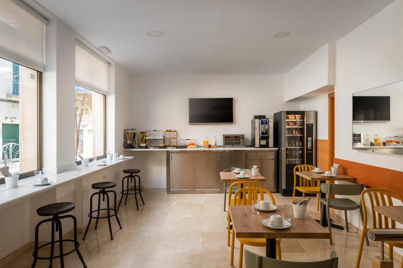 Hostal Baler Barcelone Extérieur photo