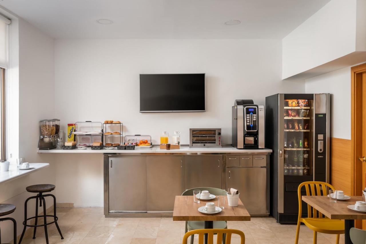 Hostal Baler Barcelone Extérieur photo