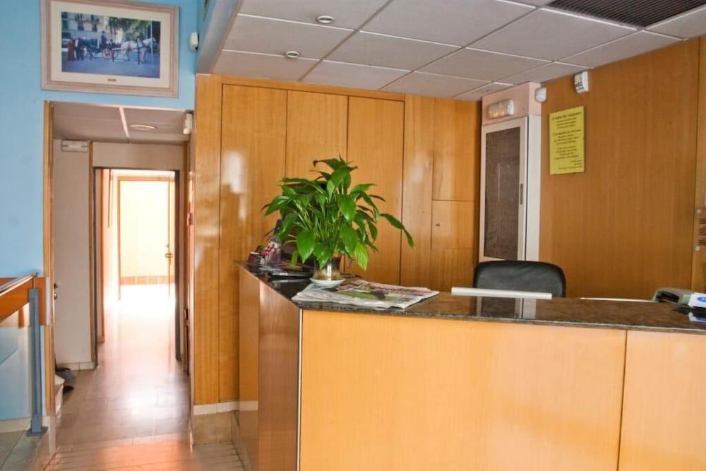 Hostal Baler Barcelone Extérieur photo