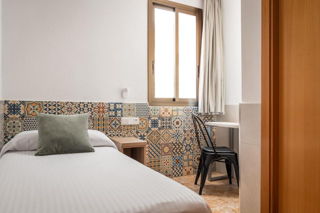 Hostal Baler Barcelone Extérieur photo