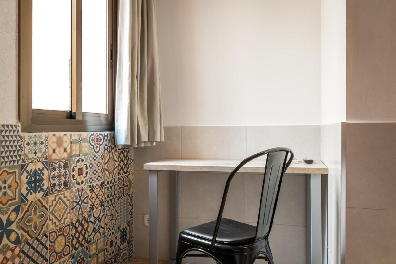 Hostal Baler Barcelone Extérieur photo