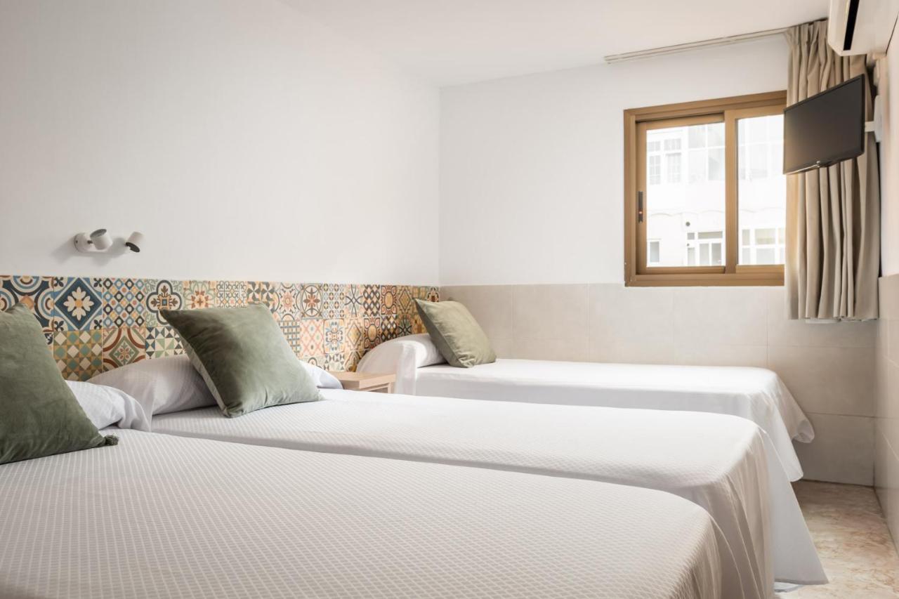 Hostal Baler Barcelone Extérieur photo