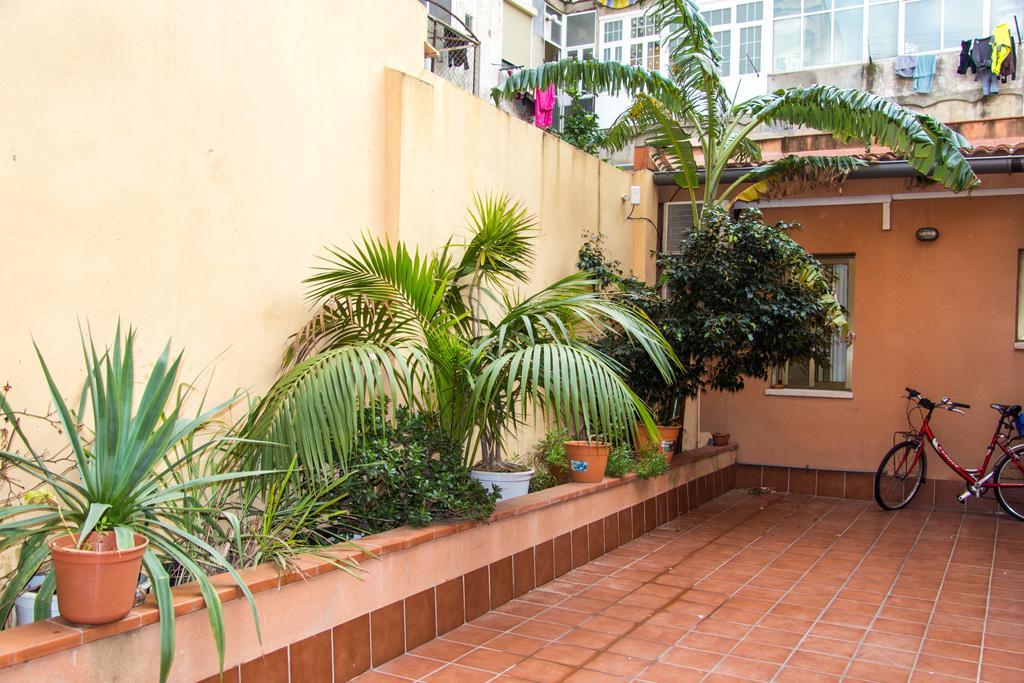 Hostal Baler Barcelone Extérieur photo